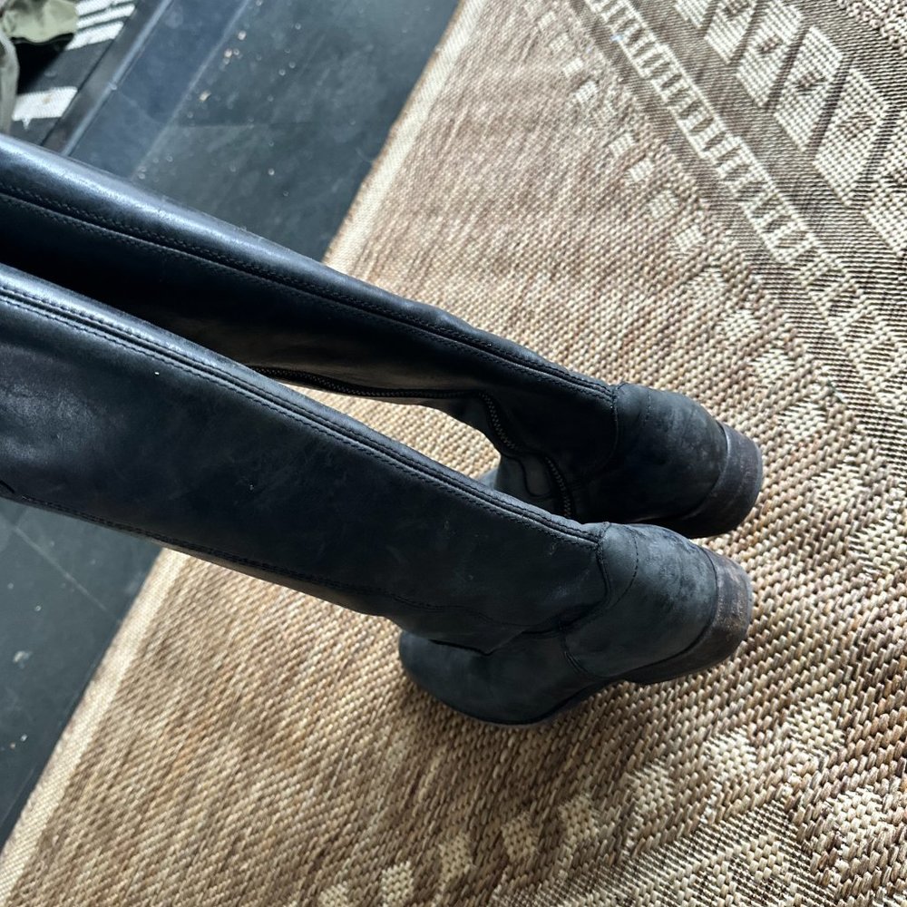 black leather FRYE Tall Riding Boots with side zipper, 7 - Picture 16 of 16